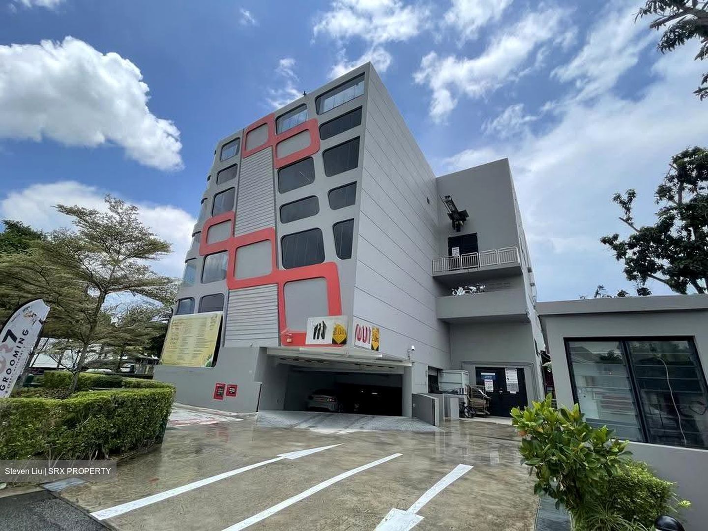 Upper Changi Road North (D17), Retail #632852291